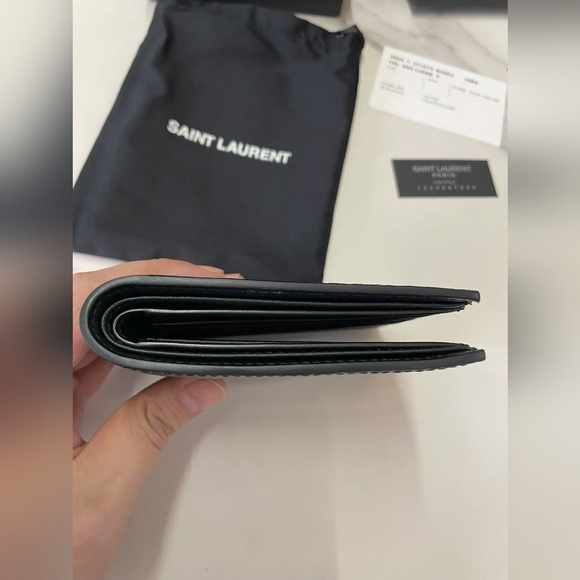 Saint Laurent Black Crocodile Embossed Wallet - Picture 5 of 16